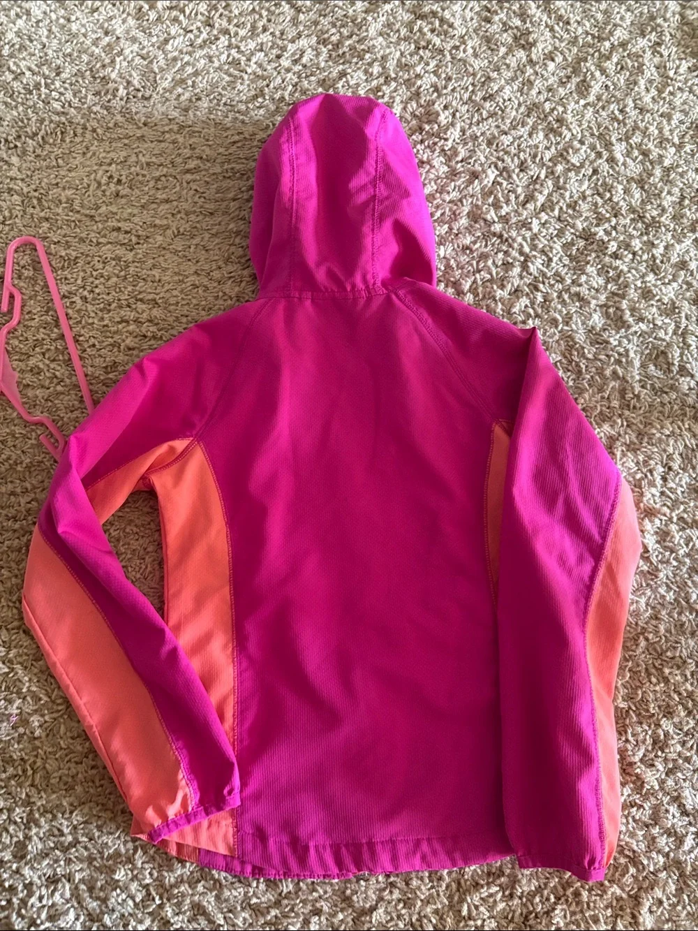 Columbia Girls' Hooded windbreaker in Bright Pink with Coral Panels size small